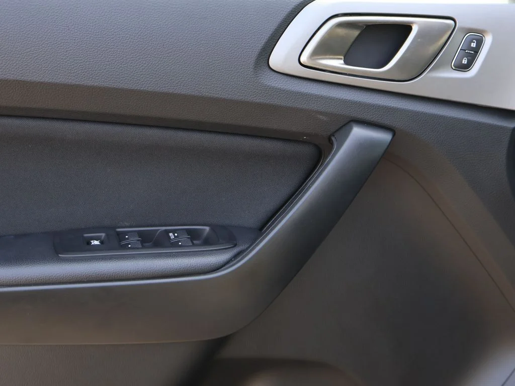 Used 2023 Silver Ford XLT image 23