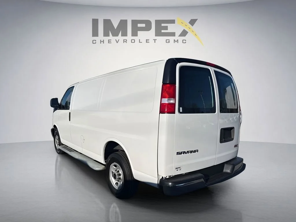 Used 2022 Summit White GMC Work Van image 3