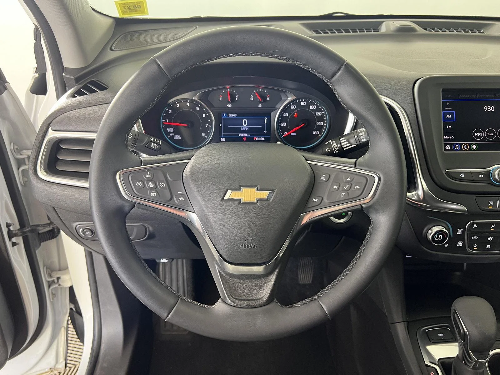 Used 2024 Summit White Chevrolet LT image 9