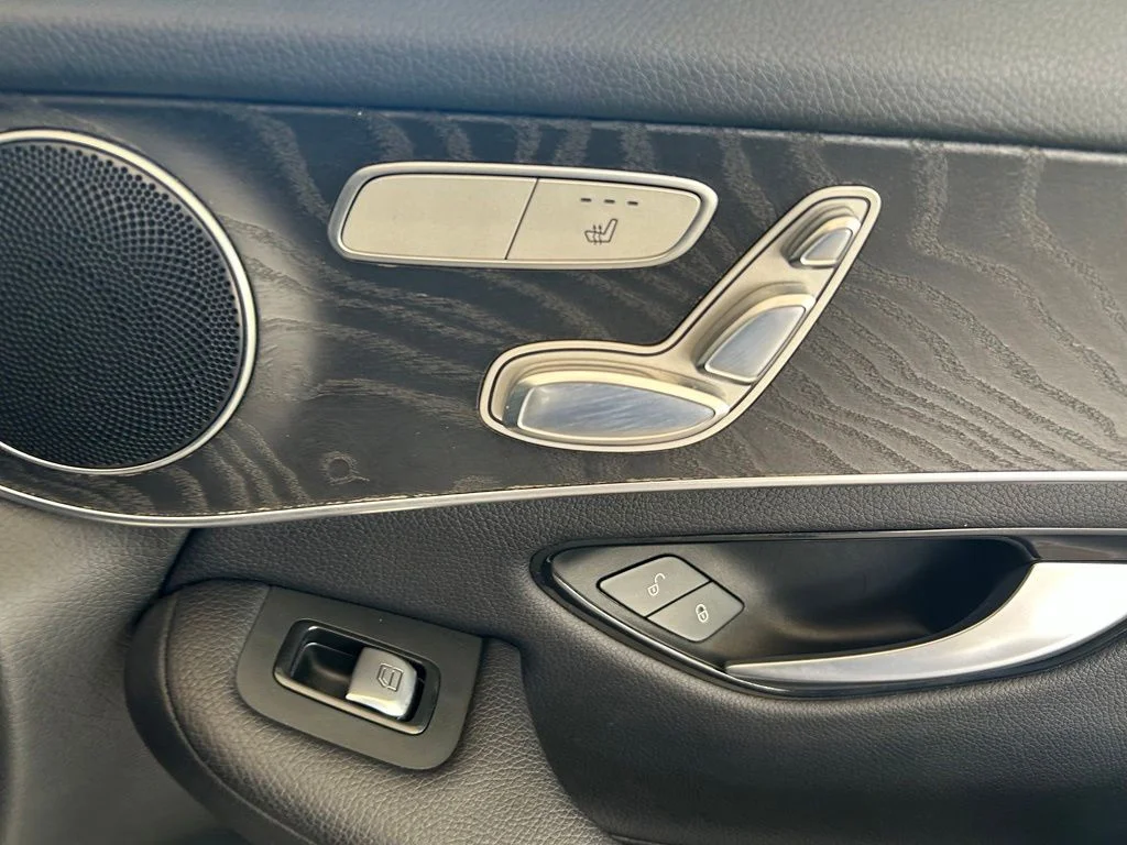 Used 2018 Black Mercedes-Benz GLC 300 image 25