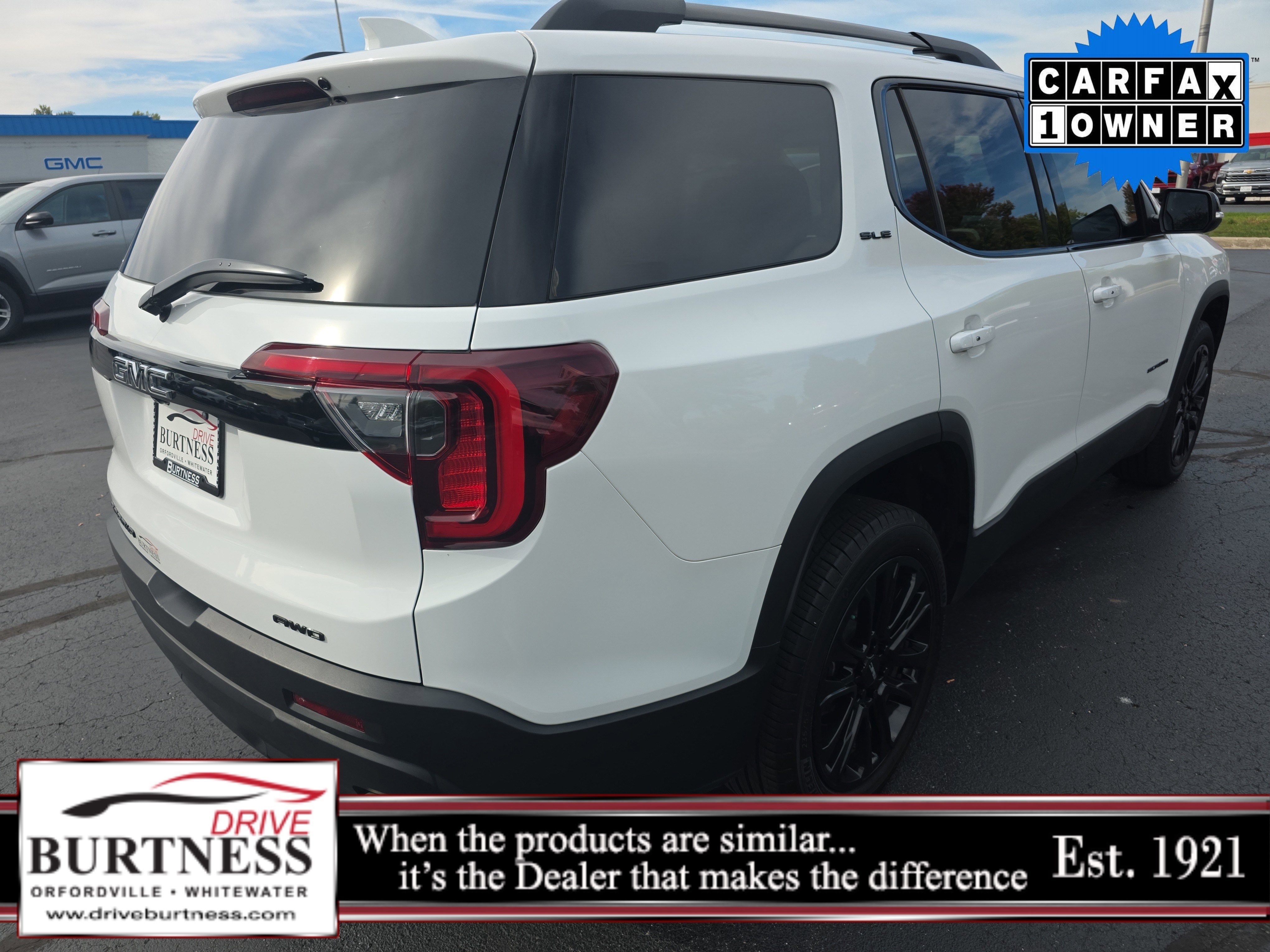 2023 Gmc Acadia SL photo 2