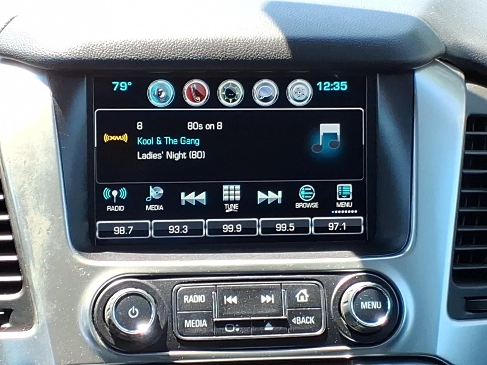 Used 2016 Silver Ice Metallic Chevrolet LT image 27