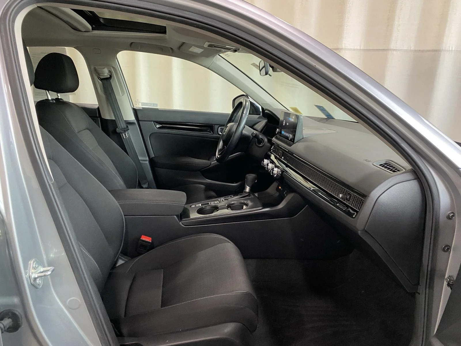 Used 2024 Lunar Silver Metallic Honda EX image 9