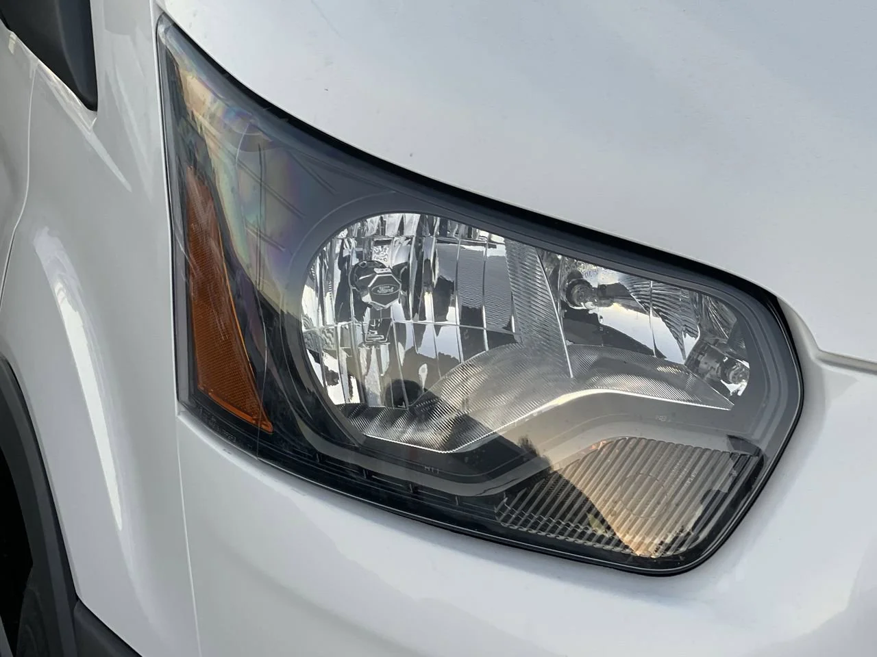 New 2025 Oxford White Ford  image 7