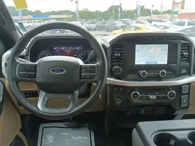 Certified Used 2023 Oxford White Ford XLT image 26
