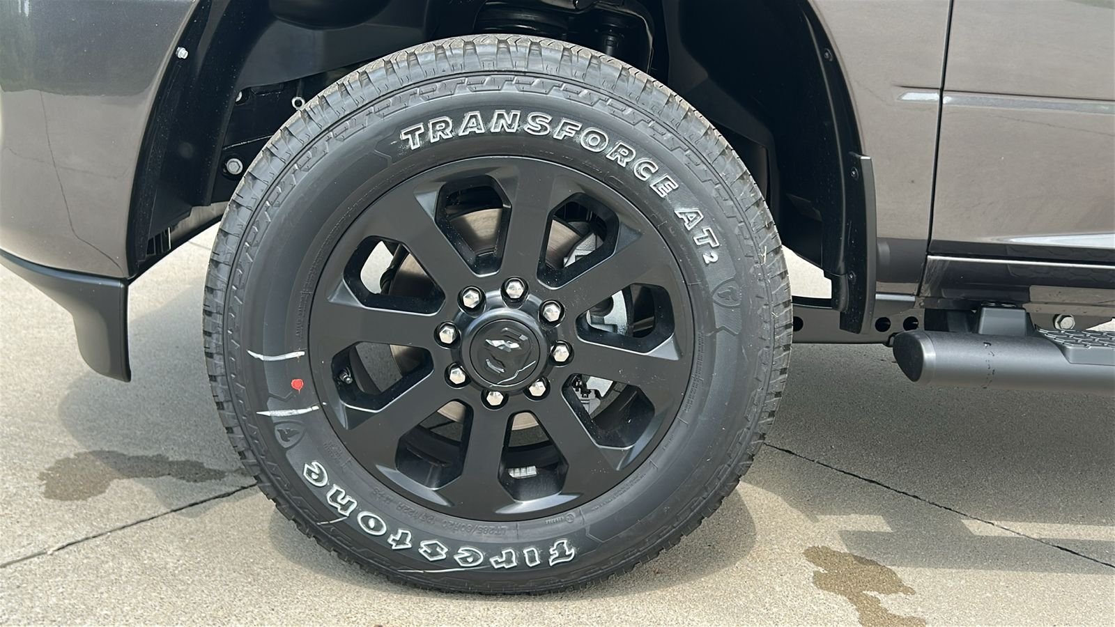 New 2026 Granite Crystal Metallic Clear-Coat Exterior Paint RAM  image 10