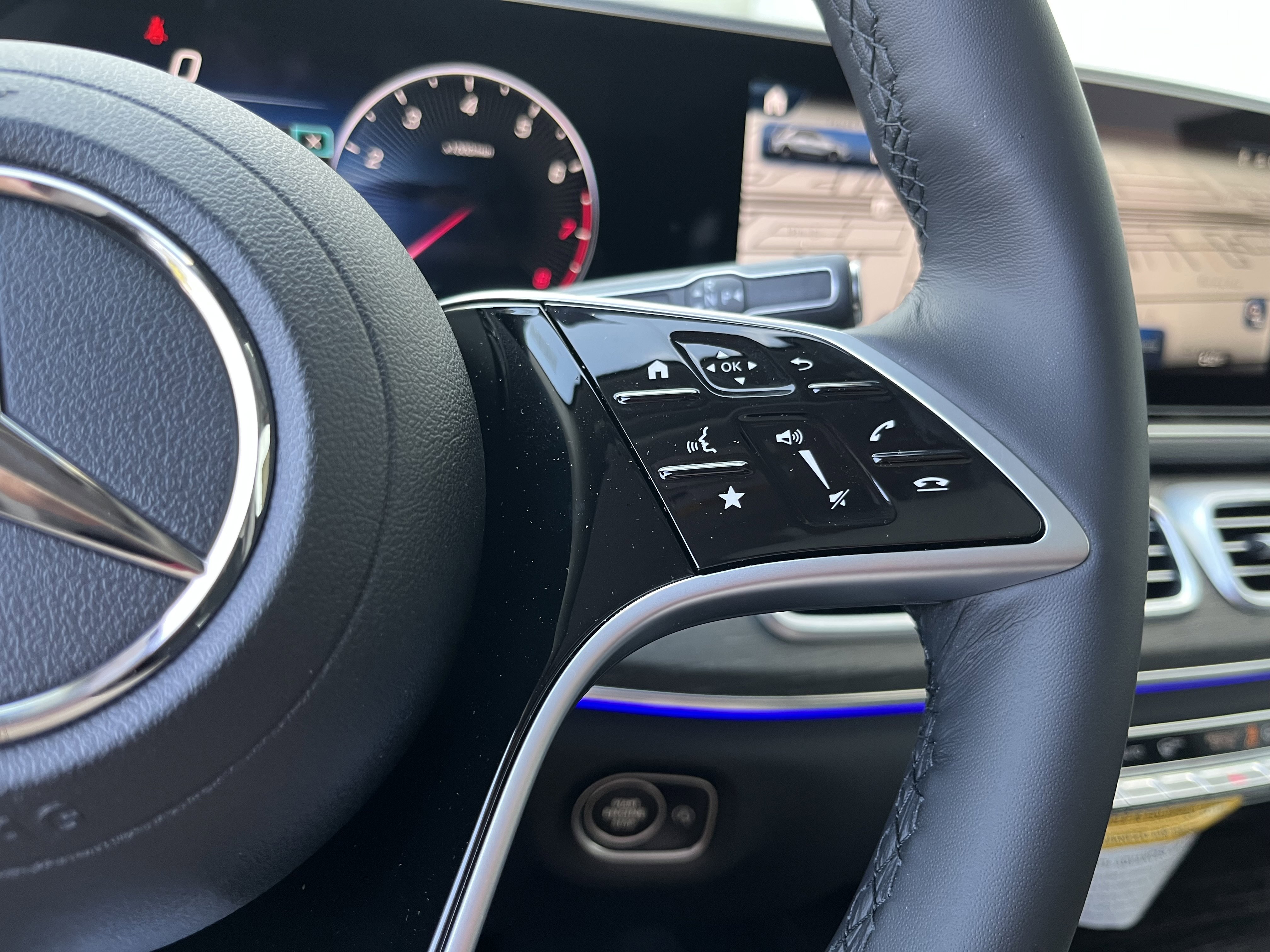 New 2026 Black Mercedes-Benz GLE 350 image 25