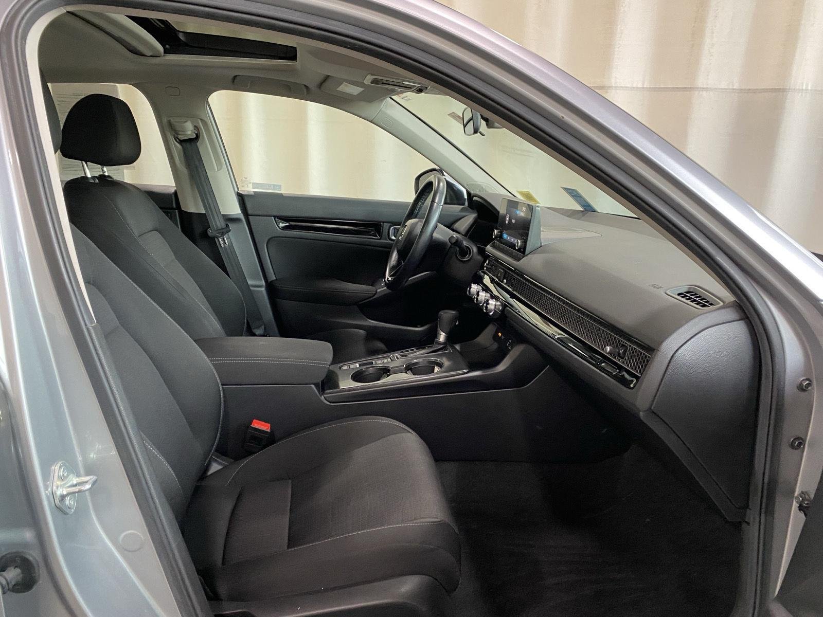 Used 2024 Lunar Silver Metallic Honda EX image 9