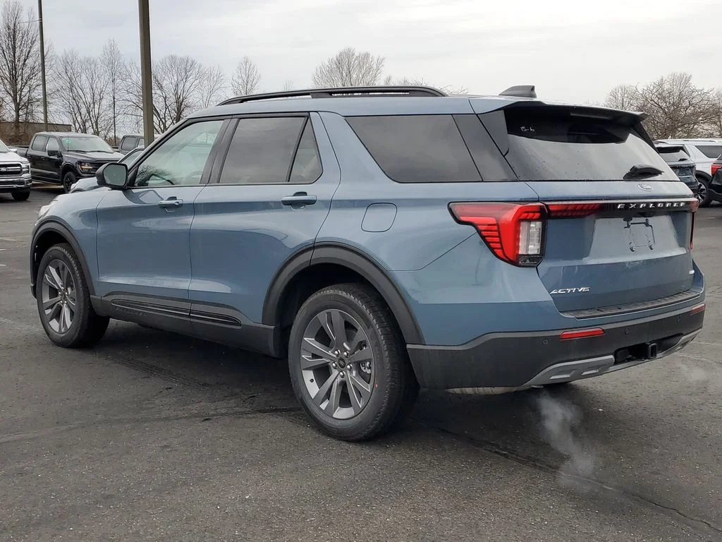 New 2026 Vapor Blue Metallic Ford Active image 3