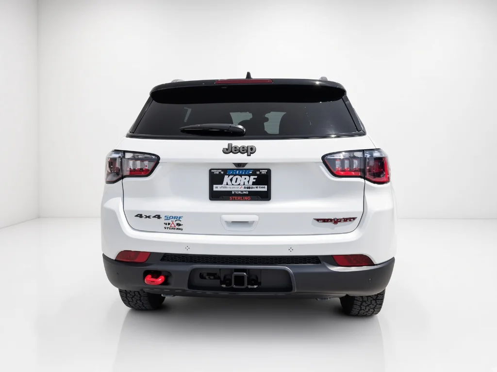 New 2026 Bright White Clear-Coat Exterior Paint Jeep Trailhawk image 5