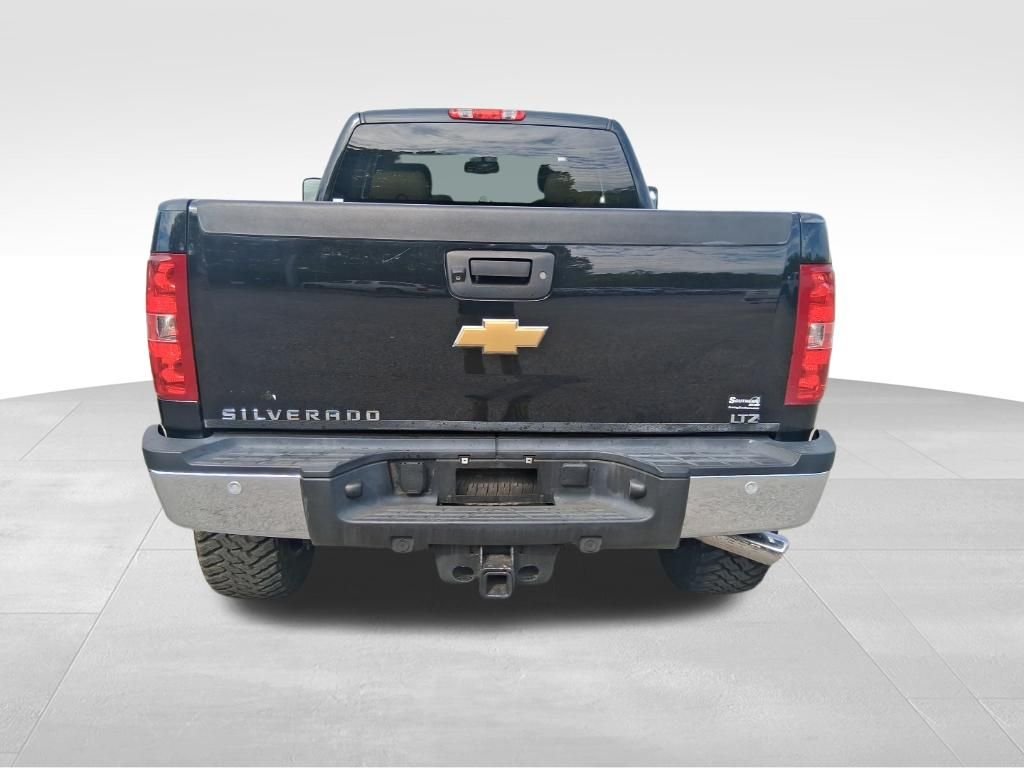 Used 2013 Black Chevrolet LTZ image 3