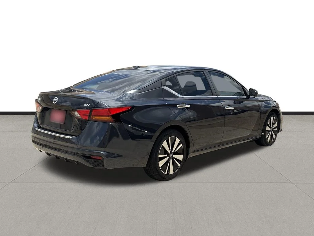 Used 2022 Storm Blue Metallic Nissan 2.5 SV image 5