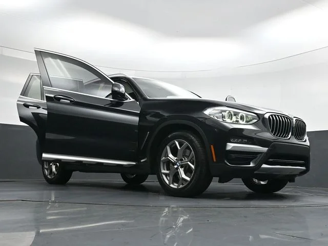 Used 2021 Black BMW sDrive30i image 46