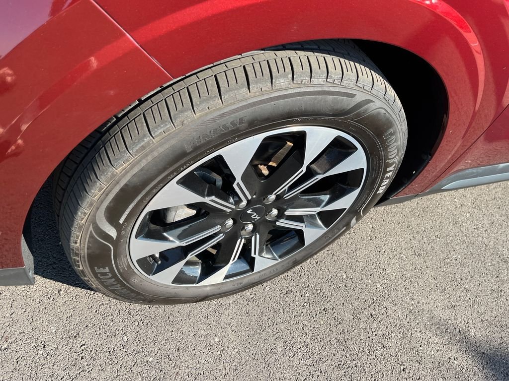 Used 2023 Red Kia EX image 9