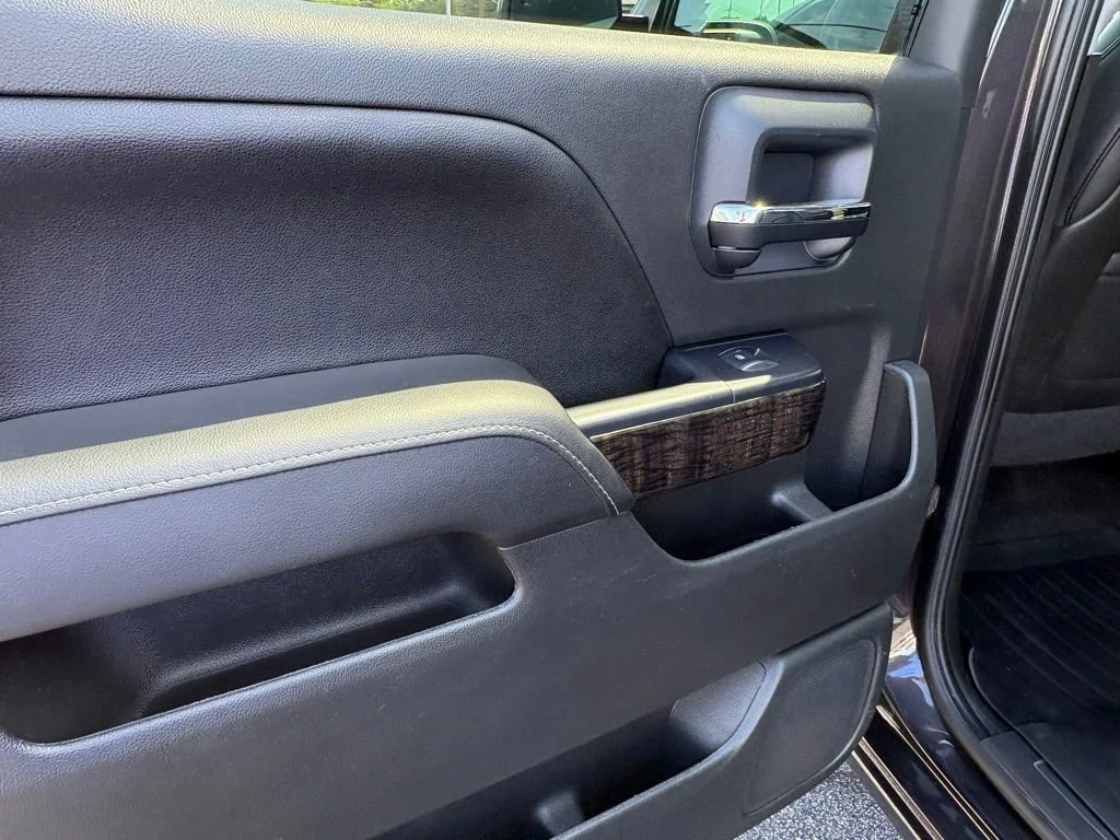 Used 2015 IRIDIUM METALLIC GMC Denali image 16