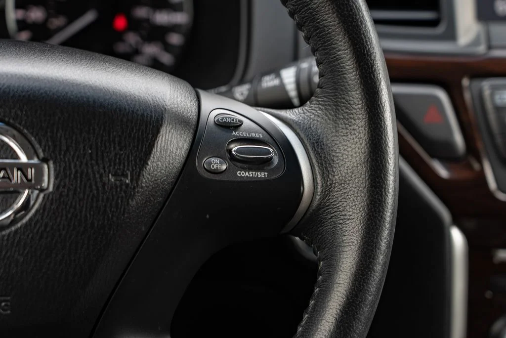 Used 2013 Black Nissan Platinum image 15