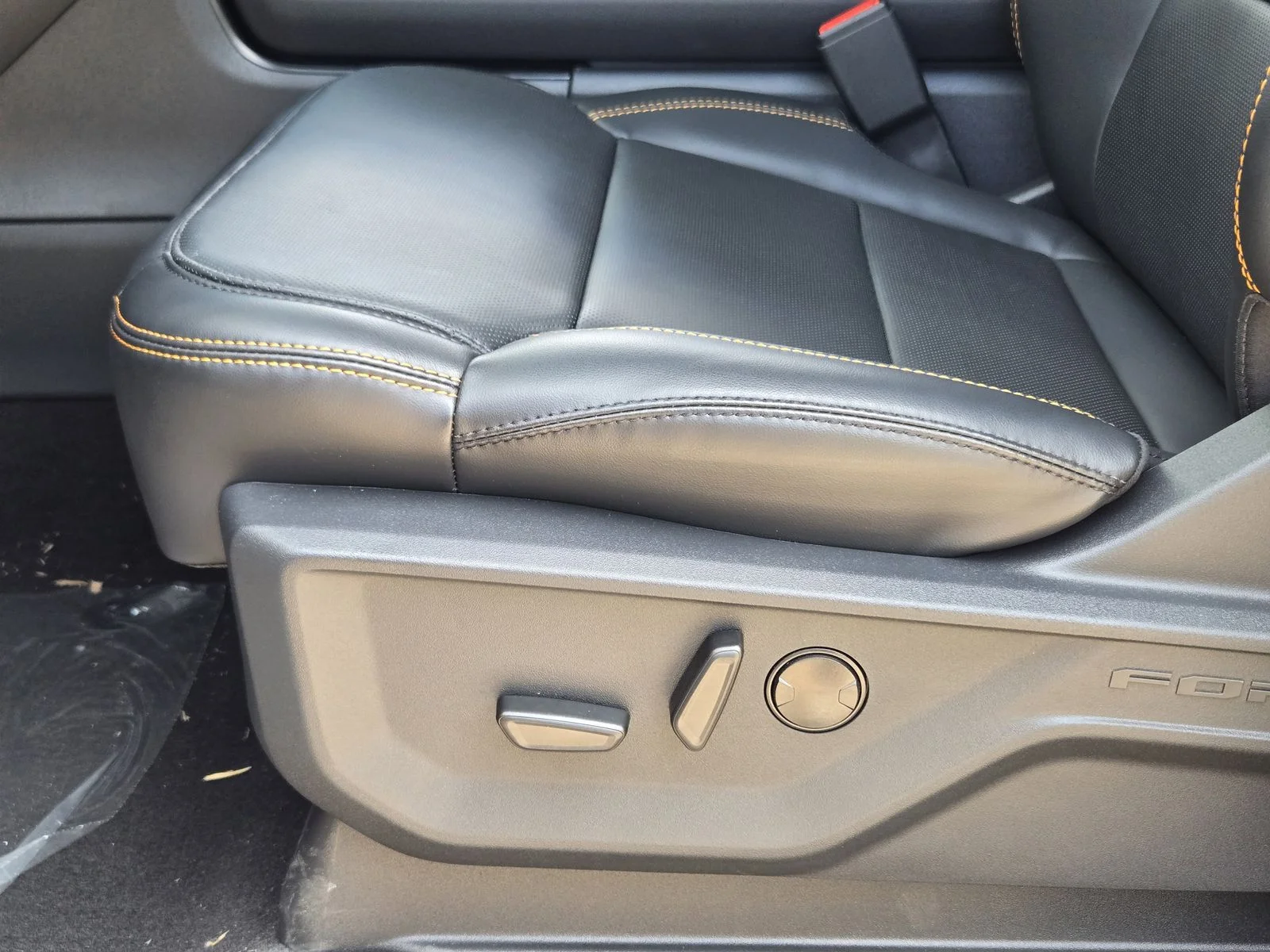 New 2026 Glacier Gray Metallic Tri-Coat Ford Tremor® image 16