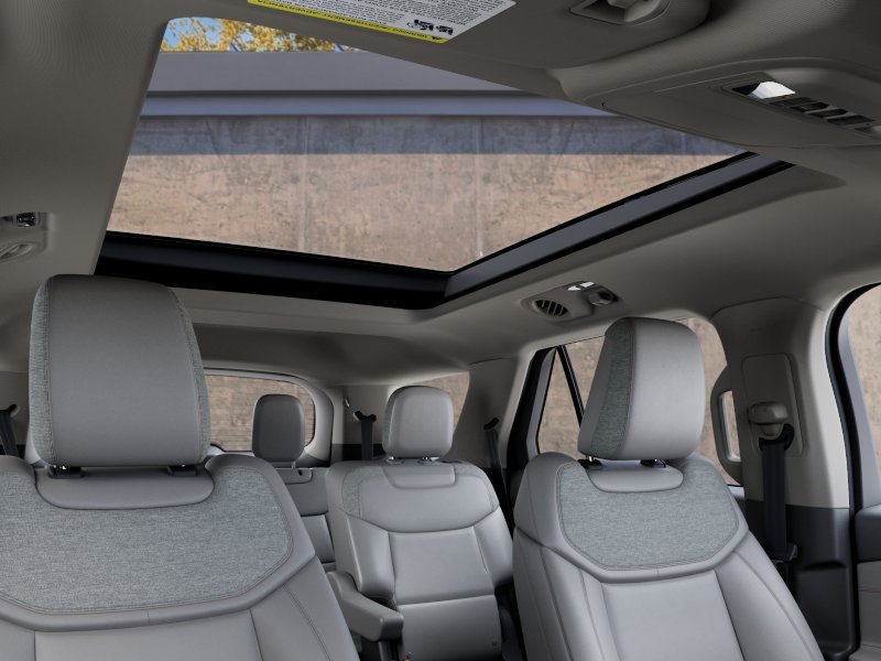 New 2027 Avalanche Gray Ford Active image 22