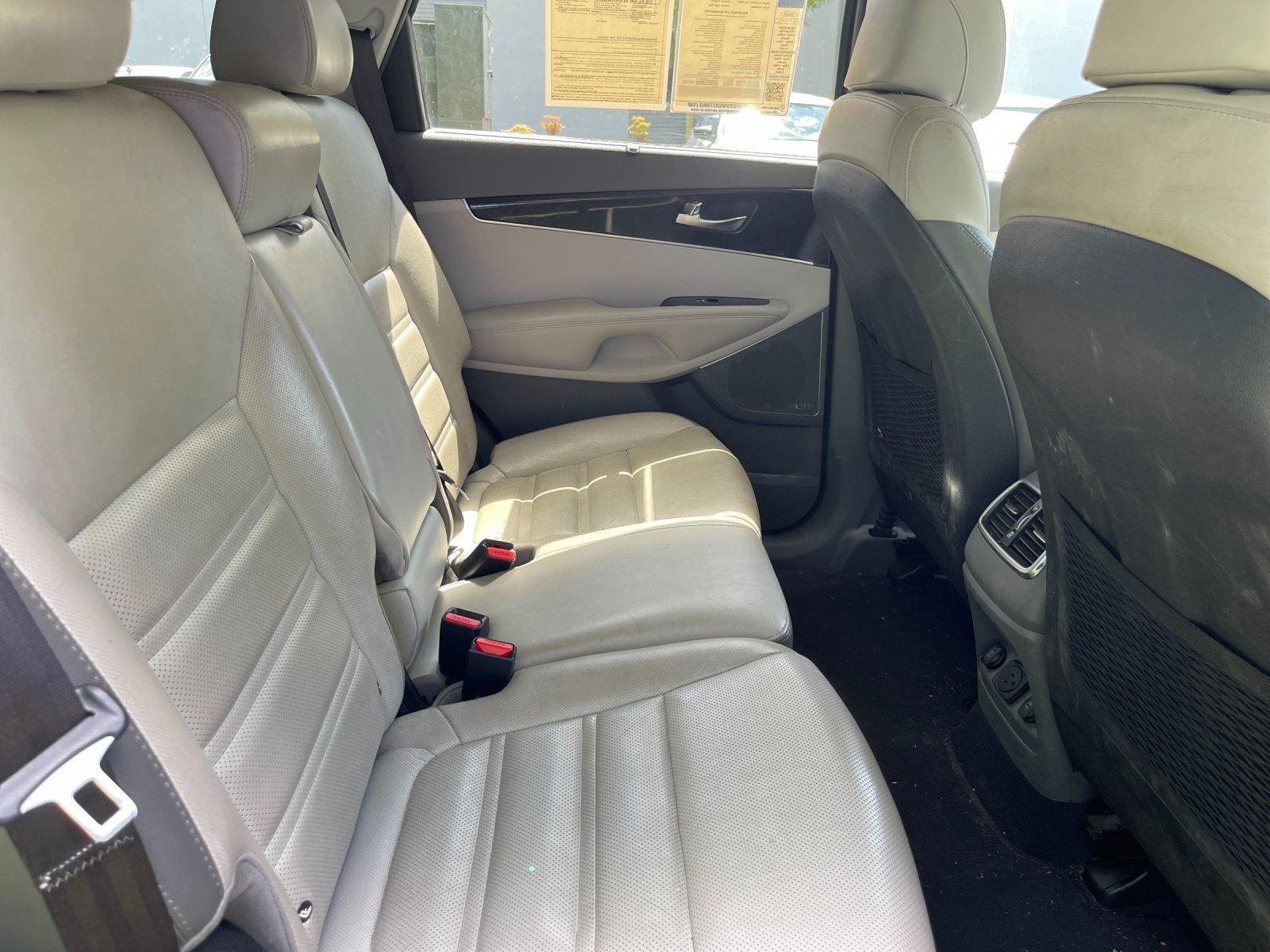 Used 2017 Sangria Kia SX V6 image 37