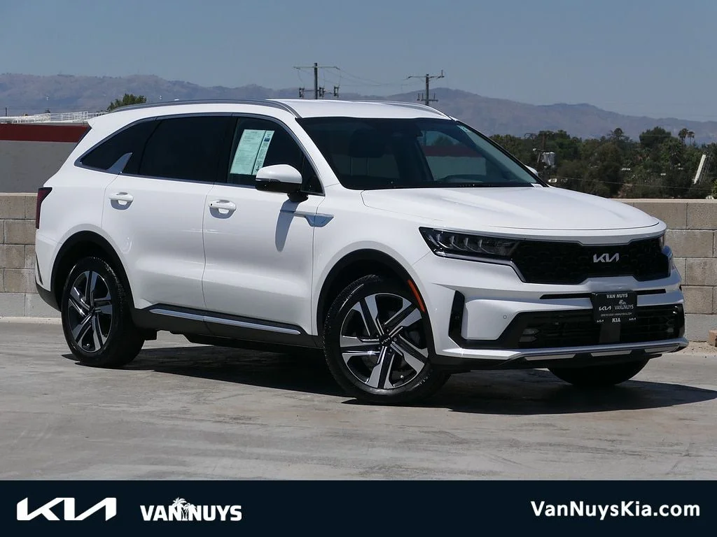Used 2023 White Kia EX image 1