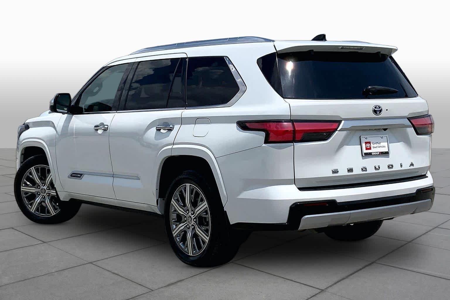 Used 2023 Wind Chill Pearl Toyota Capstone image 12