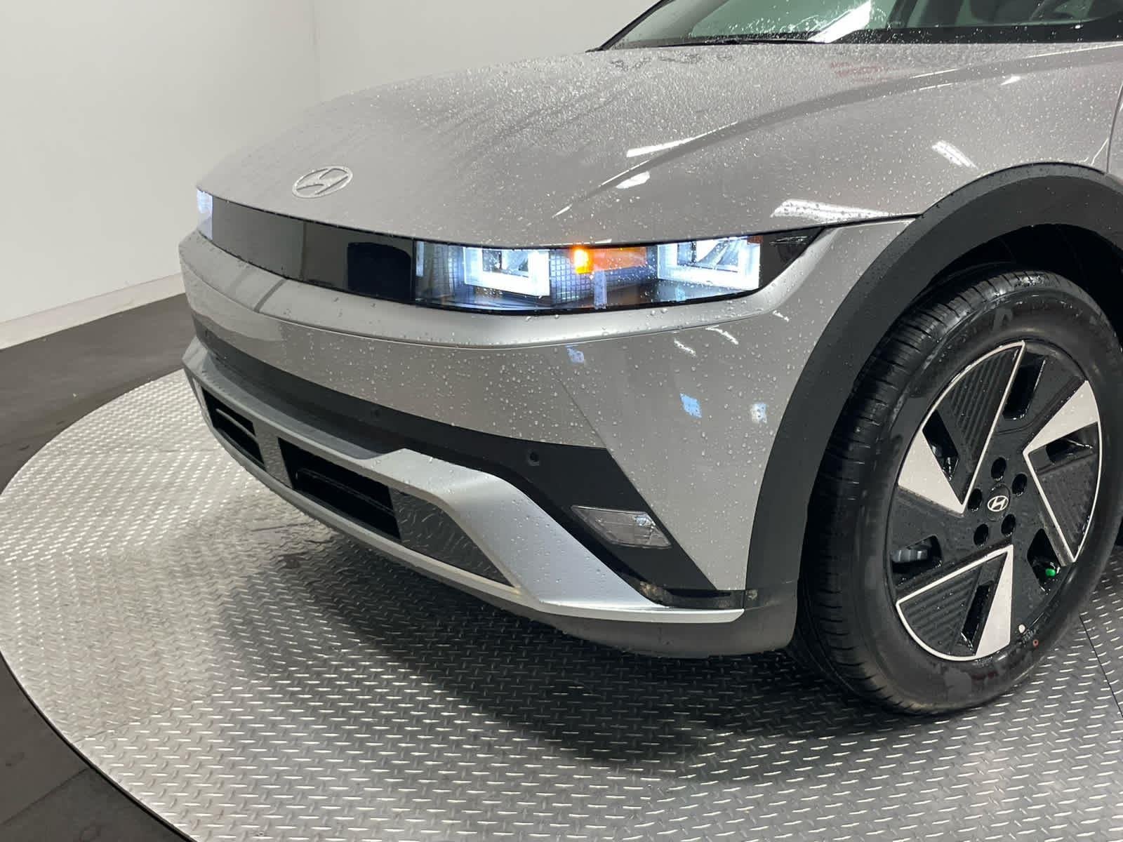 New 2026 Cyber Gray Hyundai SEL image 15