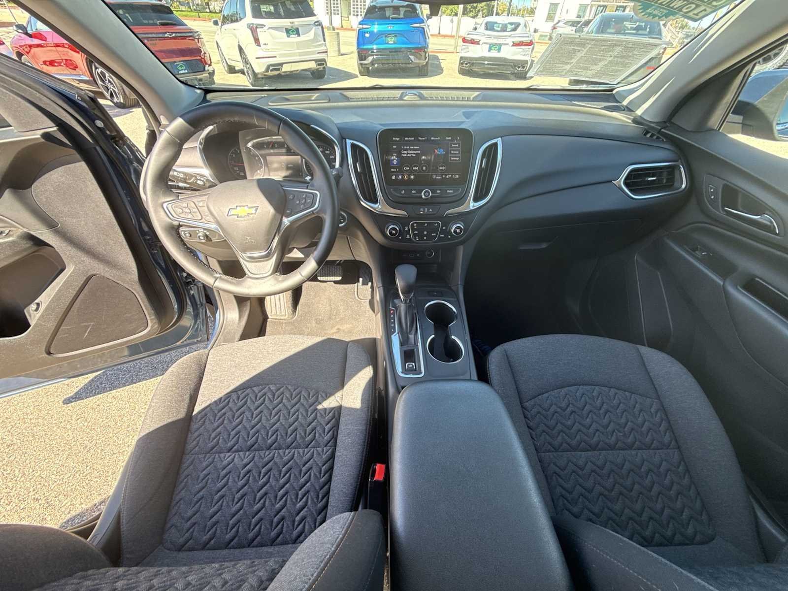 2024 Chevrolet Equinox LT - Photo 19