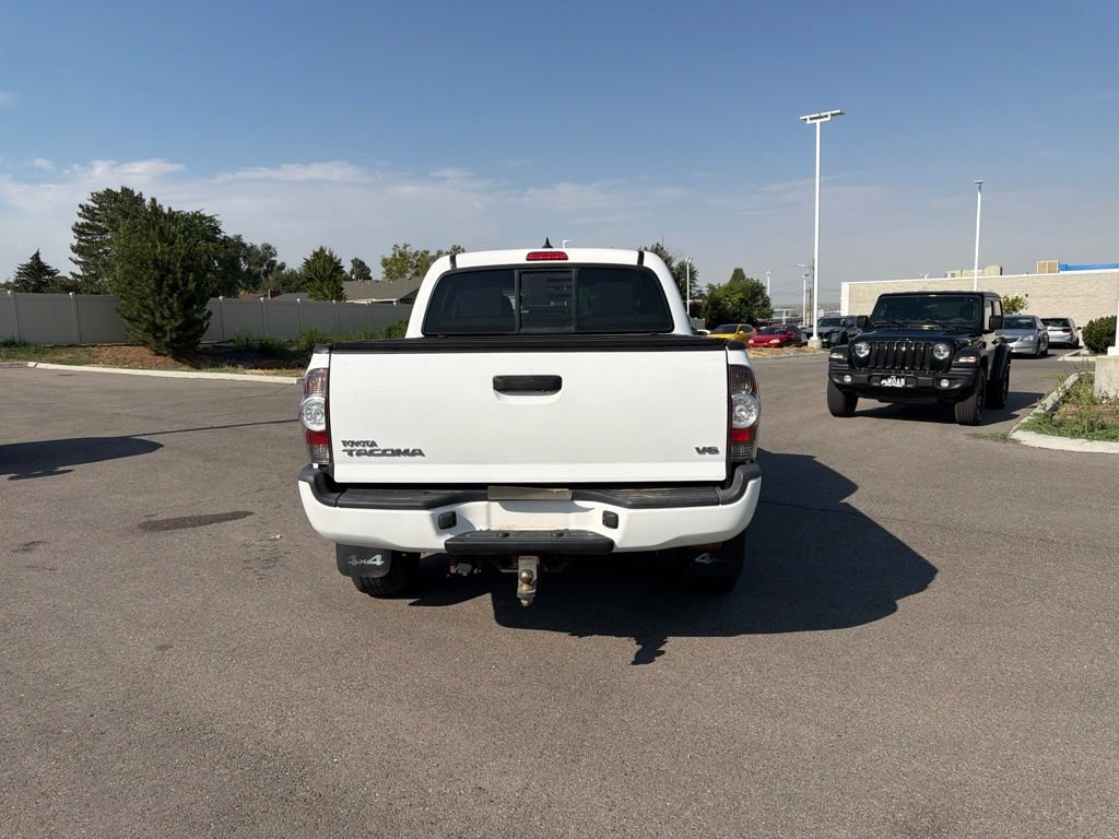 Used 2014 Super White Toyota Base image 12