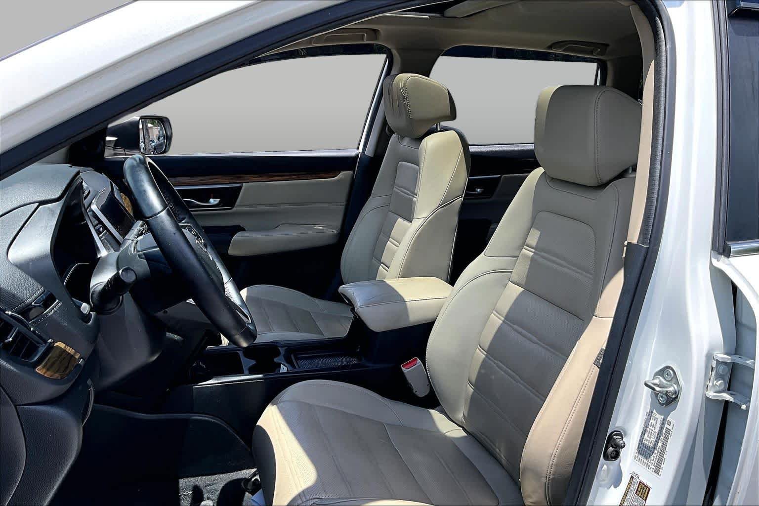 Used 2018 Lunar Silver Metallic Honda EX-L image 8