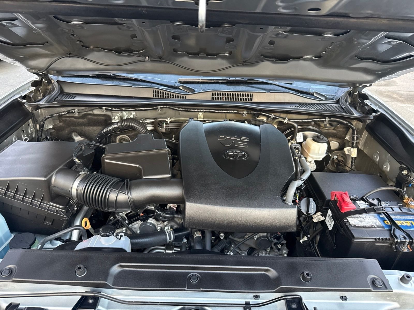 Used 2022 Silver Toyota SR5 image 10