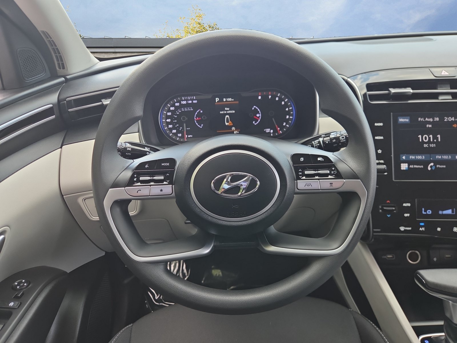 Used 2024 White Pearl Hyundai SEL image 18