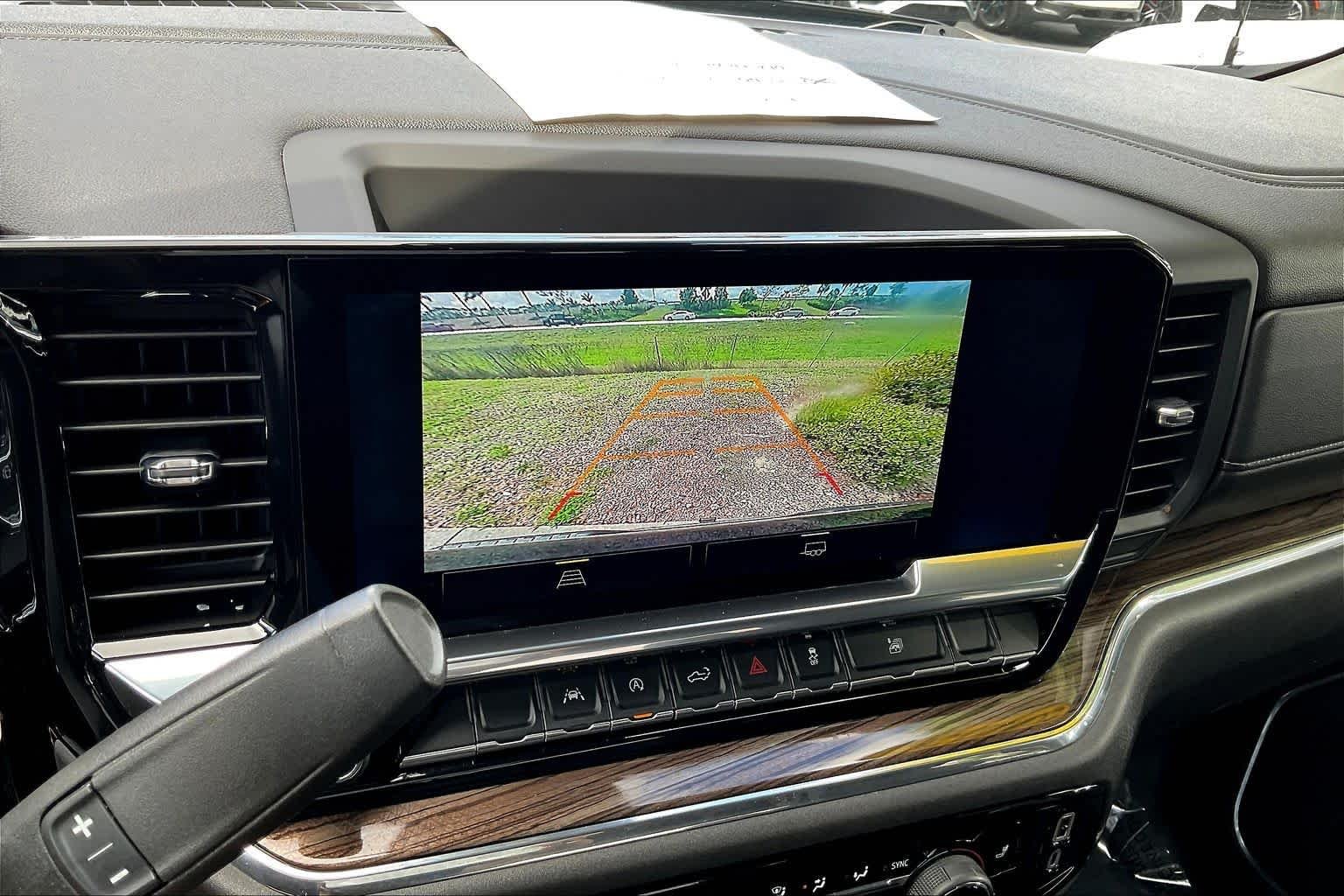 2023 Chevrolet Silverado 1500 LT - Photo 18