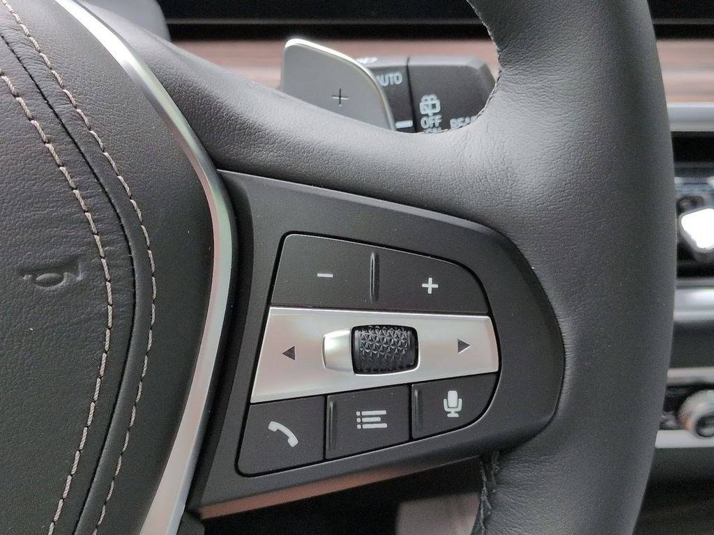 New 2026 Skyscraper Grey Metallic BMW xDrive40i image 27