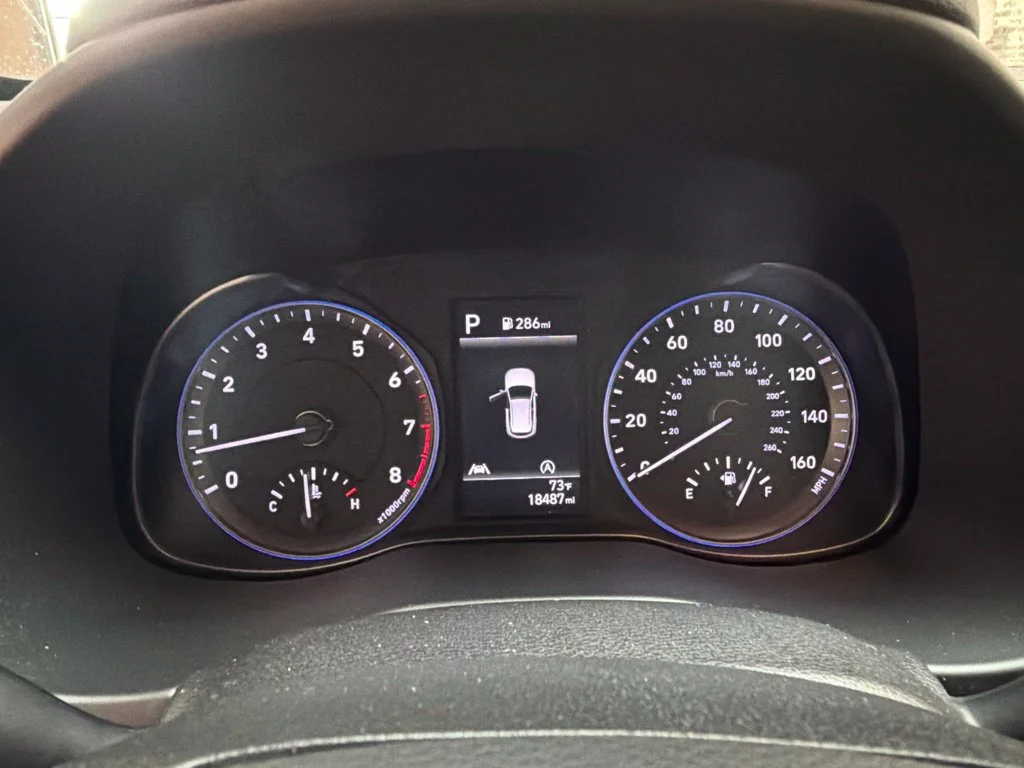 Used 2023 Lunar White Hyundai SEL image 29