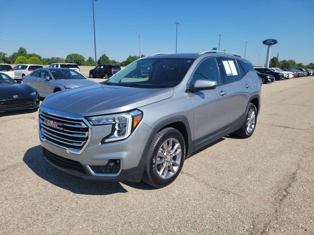 Used 2024 Silver GMC SLT image 18