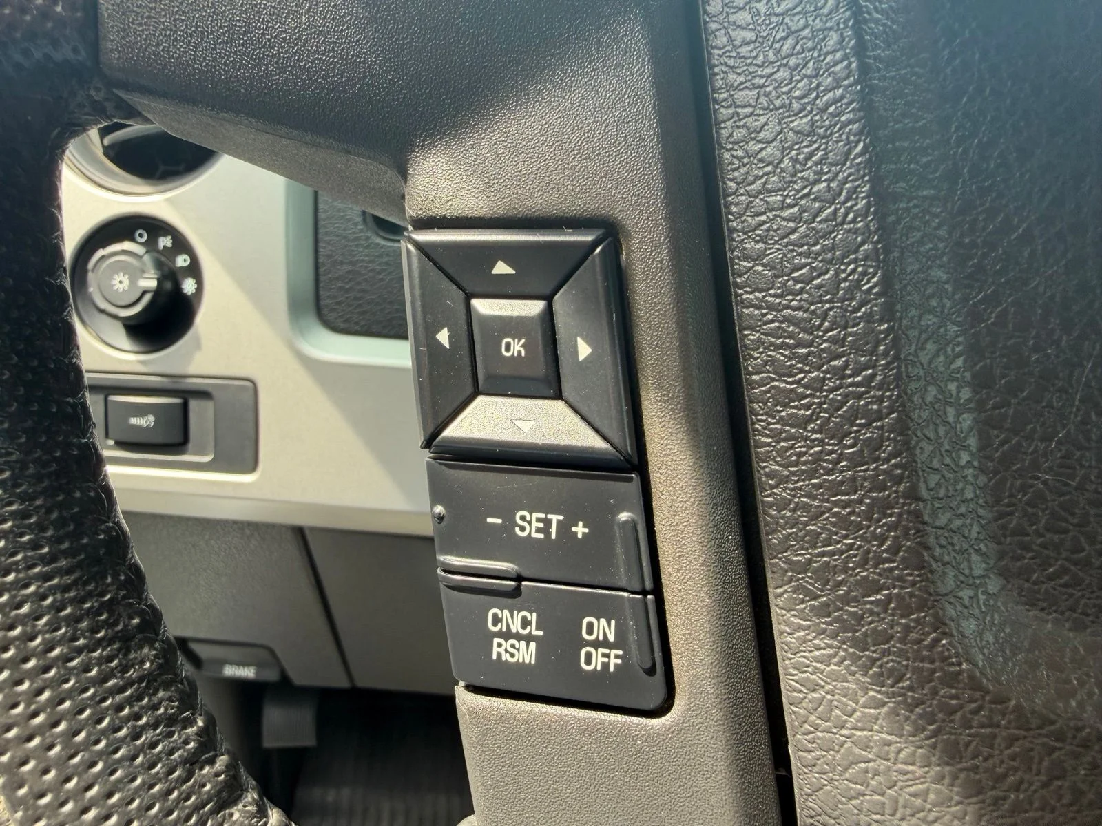 Used 2013 White Ford SVT Raptor image 17