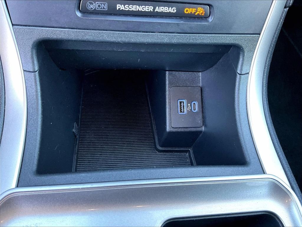 Used 2024 Silver Ford SEL image 12