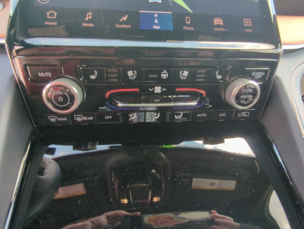 Used 2022 Black Jeep Summit Reserve image 20