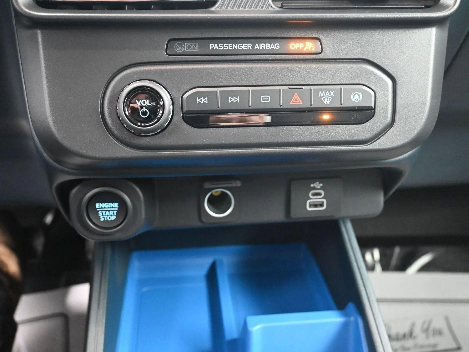 New 2026 Azure Gray Metallic Tri-Coat Ford XLT image 30