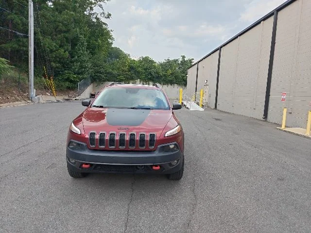 Used 2017 Red Jeep Trailhawk image 7