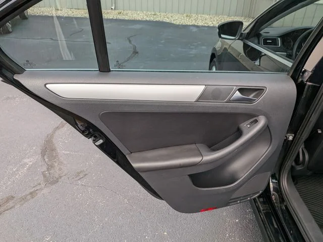 Used 2012 Black Volkswagen TDI image 20