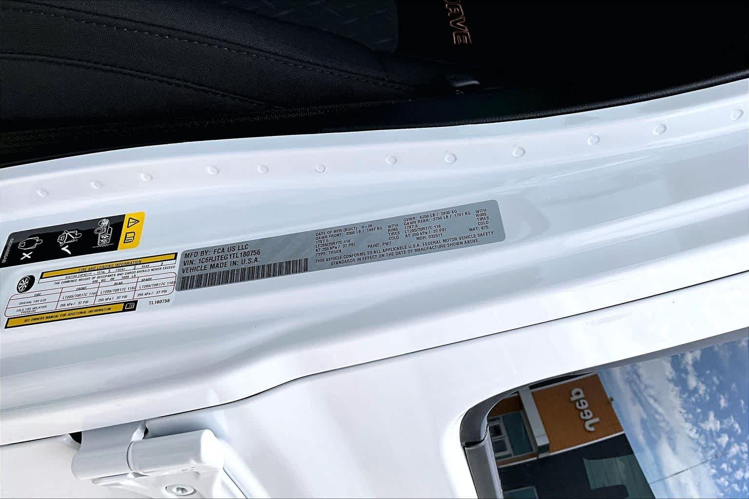 New 2026 Bright White Clearcoat Jeep Mojave image 21