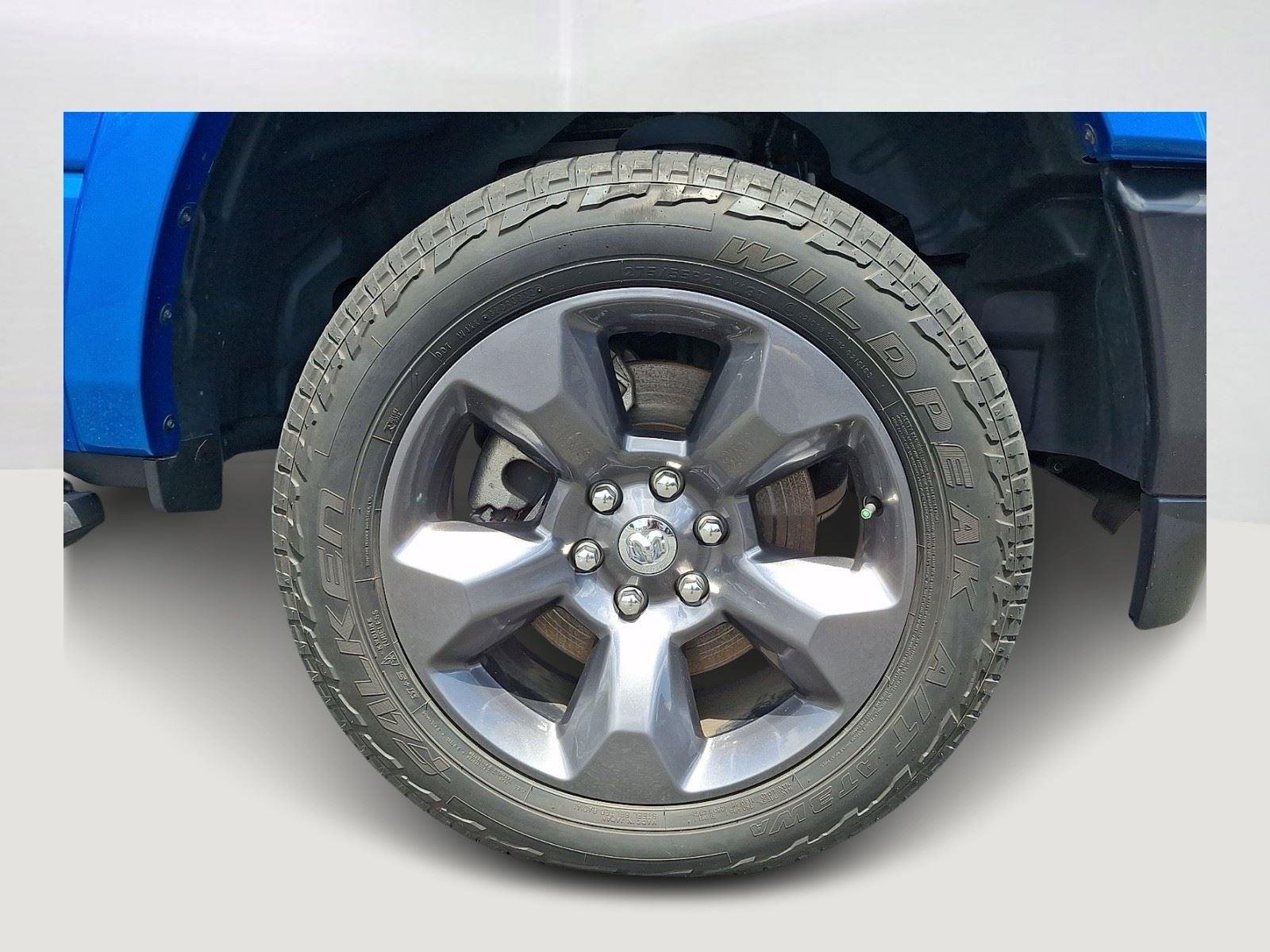 Used 2023 Hydro Blue Pearlcoat Ram Big Horn image 8