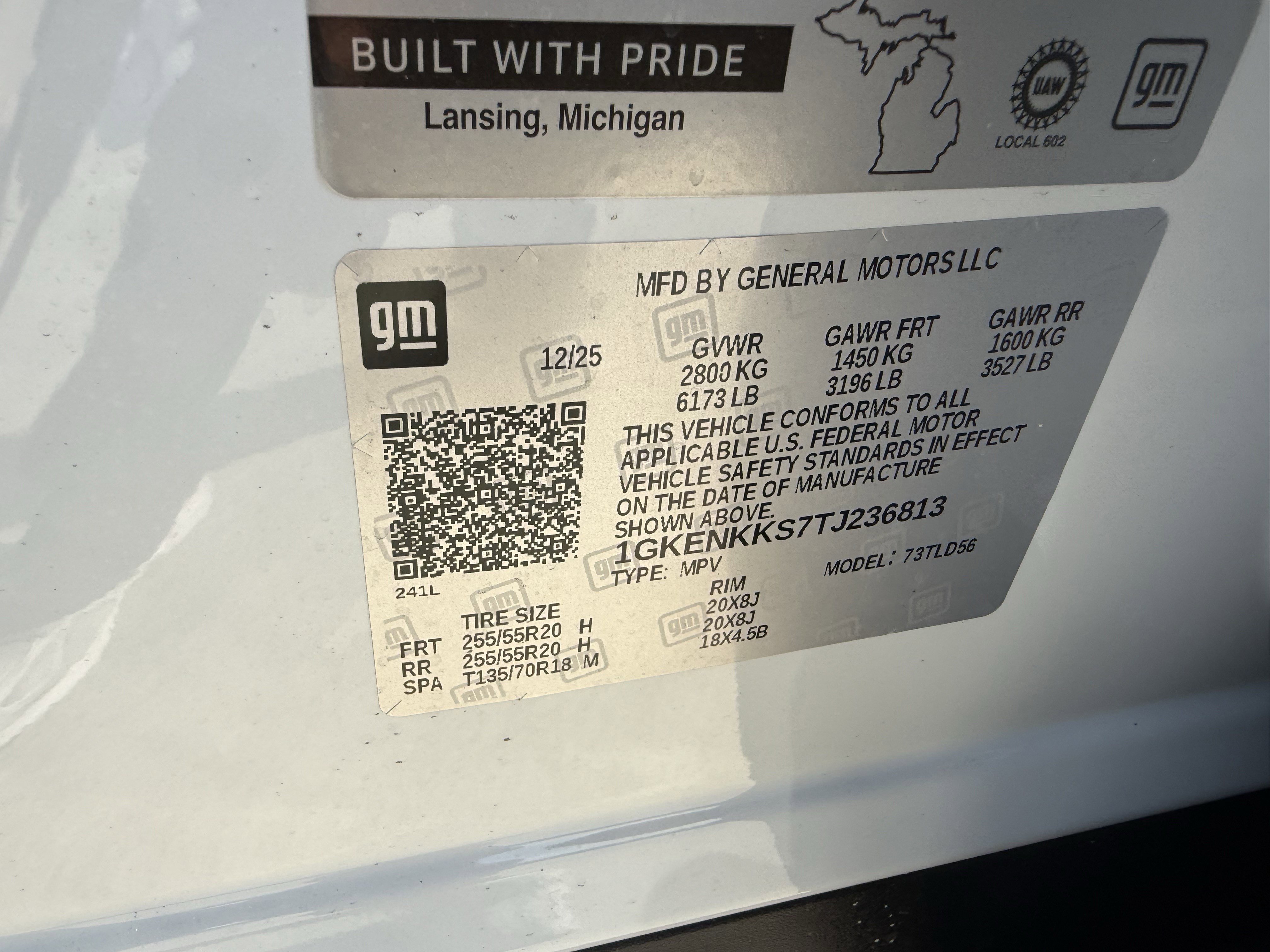 New 2026 Glacier White Tricoat GMC Elevation image 23