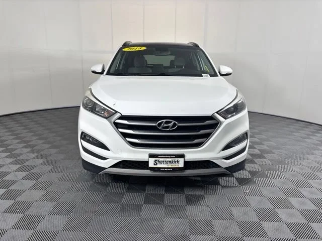Used 2018 White Hyundai Value image 31