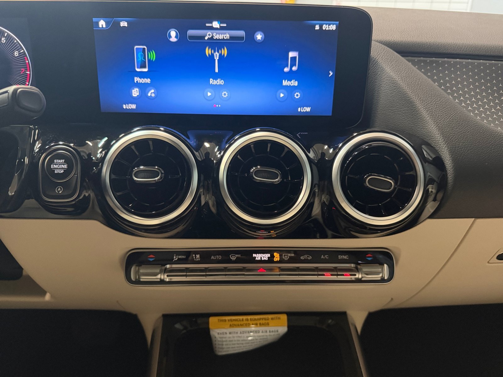 Certified Used 2026 Polar White Mercedes-Benz GLA 250 image 21