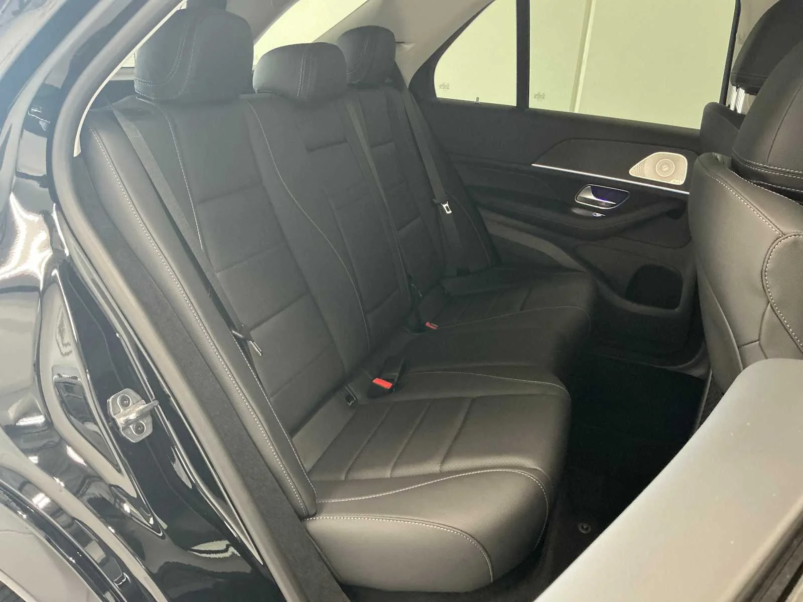 New 2026 Black Mercedes-Benz GLE 450 image 15