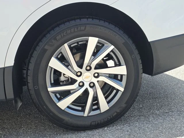 Used 2024 White Chevrolet Premier image 33