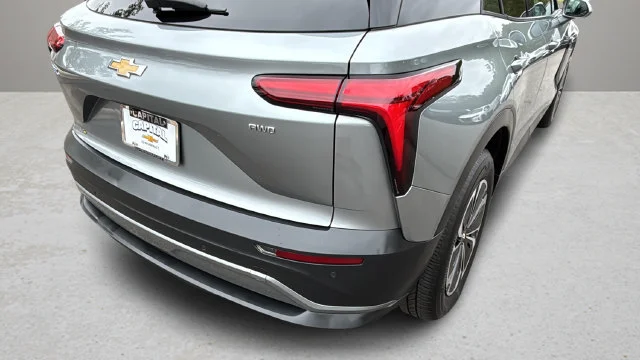 Used 2024 Sterling Gray Metallic Chevrolet LT image 37