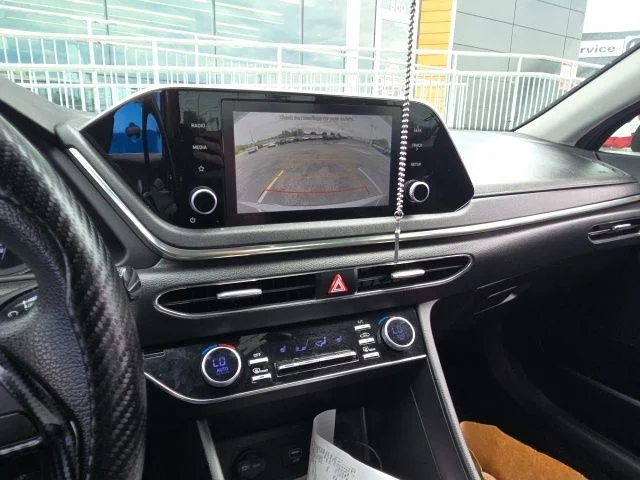 Used 2021 Gray Hyundai SEL image 8